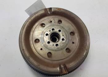 SPRZĘGŁO 04L141025 VOLKSWAGEN PASSAT B8 2015R