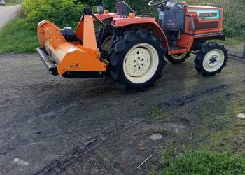 Japoński traktorek ogrodowy Hinomoto N179 / Moc - 18 KM / napęd 4x4