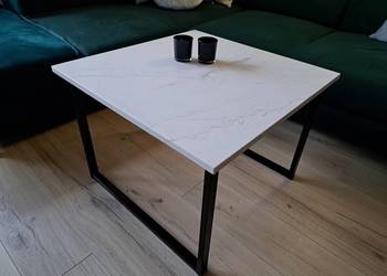 Stolik z naturalnego kamienia-marmuru