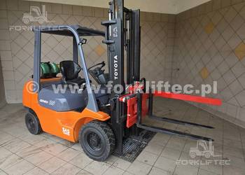 Wózek widłowy TOYOTA 7FGF25 2500 kg, Obrotnica TOYOTA 7FG25 , Linde