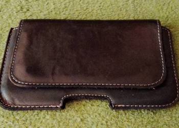 Skórzany futerał do smartfona.