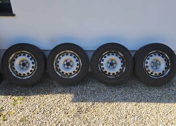 Opony zimowe NOKIAN Hakkapeliitta CR4 215/65/r16c z felgami 5 x 108