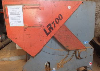 Rębak, rozdrabniacz do drewna i materiał. drewnopochodnych UNTHA, typ LR700