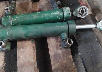 Siłowniki hydrauliczne 2szt.