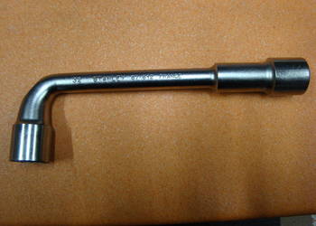 Klucz STANLEY fajkowy - przebity 6x12 M32 Ref.1-87-612