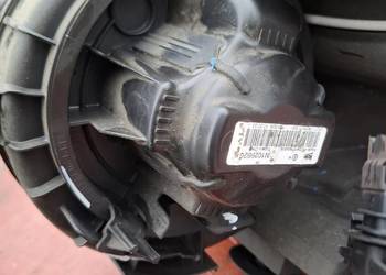 Dmuchawa wentylator nawiewu wnętrza kabiny Peugeot 207 Valeo N102992G