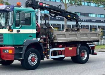Uzywana Wywrotka 4x4 mosty  z dzwigiem MAN