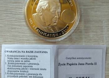 41. Medal okolicznościowy z serii Życie Papieża J. P 2.