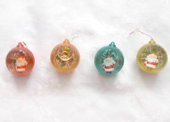 prl bombki mikołajki prl ozdoby na choinkę, plastikowe bombki prl vintage