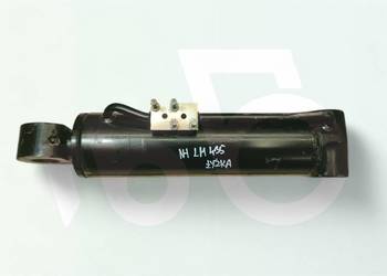 Siłownik hydrauliczny poziomowania łyżki  NEW HOLLAND LM7.35