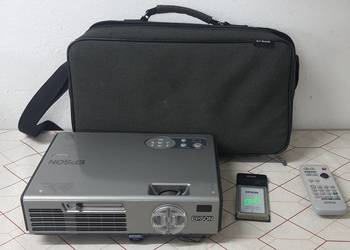 Projektor Epson EMP-745 NIE WŁĄCZA SIE