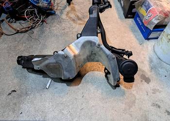 Odmawia odpowietrzenie. 057103772F