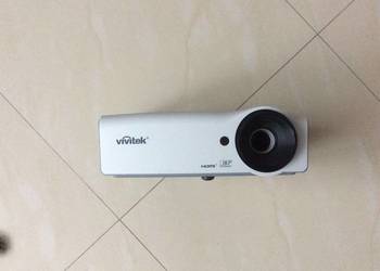 Projektor VIVITEK D555,przebieg 84h ECO,2387h NORMAL