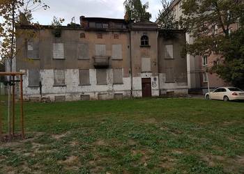 Kamienica w centrum Woli