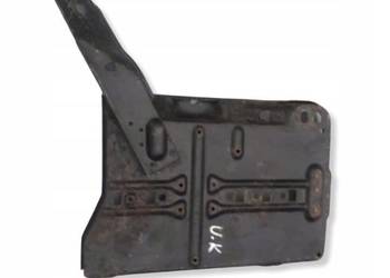 Mercedes-Benz W123 C123 Podstawa akumulatora U.K.