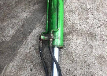John Deere 4400 Matbro ts 270 - Siłownik Wychyłu Łyźki