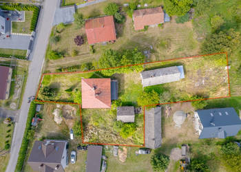 Słoneczny dom położony w spokojnej okolicy - Narol