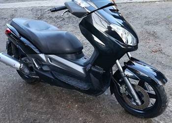 Yamaha xmax 125