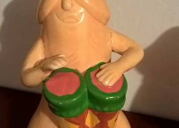 figurka skarbonka grający na bębenkach penisek Wieczór Panieński, 18