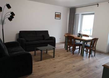 Dom 160 m² w Rosochatej – idealny dla rodziny, najem okazjonalny