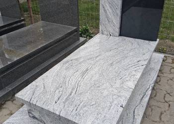 Nagrobek z granitu Wiscont white/ziemny Strzegom