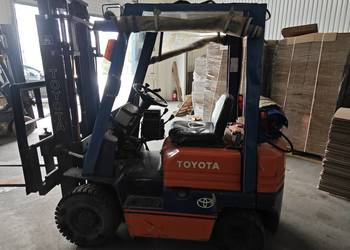 Wózek widłowy Toyota benzyna gaz