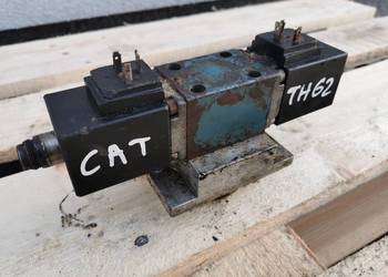 Cewki ustawienia kół CAT TH 1998r.