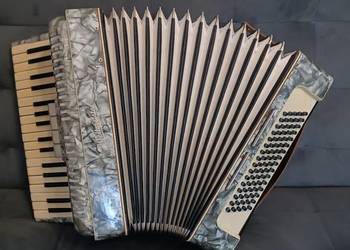 Akordeon weltmeister 80 basów