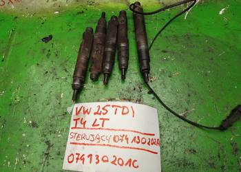 VW T4 LT 2,5TDI wtrysk  074130201C