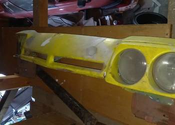 Pas przedni Opel Manta B