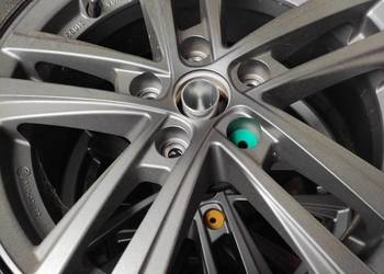 Opony zimowe na felgach Kelly 205 55 R16