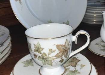 Filiżanka. Noritake. IRELAND. Liście na gałązkach. Filiżanka. Noritake. IRELAND. Liście na gałązkach.
