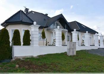 Stylowe Ogrodzenia Betonowe,Dworkowe Słupy Boniowane, Sztukateria, Murki