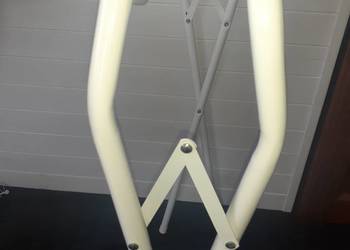 Stelaż pod wanienke dla dziecka