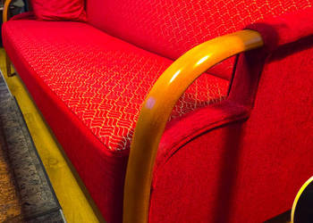 Komplet wypoczynkowy do salonu Kanapa, stół i 2 fotele