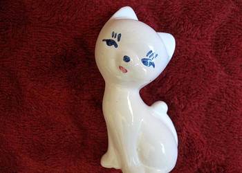 Kot - biały mały kotek - porcelana - 7 x 4 x 3 cm