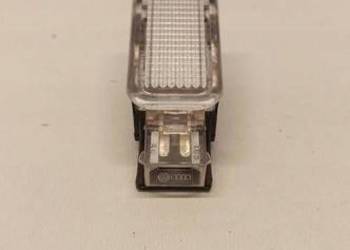 AUDI A7 4G LAMPKA KABINY 4B0947415A