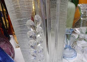 Wazon z kryształkami Swarovskiego.