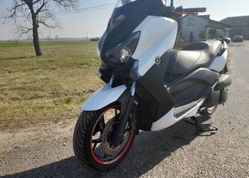 Yamaha XMAX 250