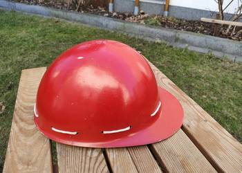 Stary kask PRL