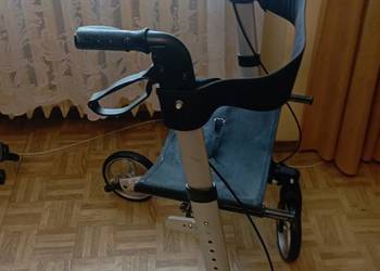 chodzik dla osoby niepełnosprawnej