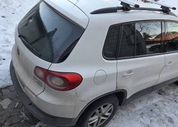 VW Tiguan 2010r Biały /Czarne Wnętrze / Klima / Nawigacja / Czujniki / GPS