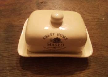 Home sweet home maselniczka, podstawki do jajek, solniczka i pieprzniczka