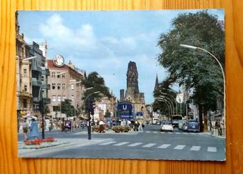 BERLIN - WIDOK NA KOŚCIÓŁ PAMIĘCI CESARZA WILHELMA BERLIN - WIDOK NA KOŚCIÓŁ PAMIĘCI CESARZA WILHELMA