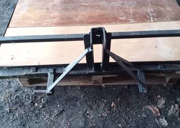 Skrzynia ładunkowa do ciągnika rolniczego na podnośnik