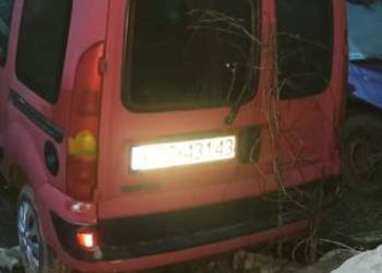 Sprzedam Renault T 2003 Kangoo - uszkodzone - w calosci
