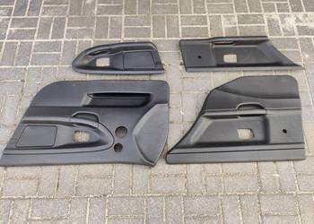 Boczek drzwi BMW E36 prawy przód tył czarne na sztuki