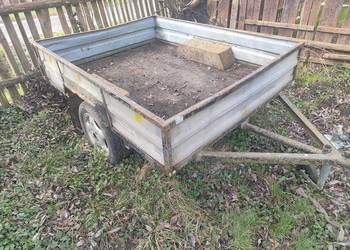 Przyczepka samochodowa