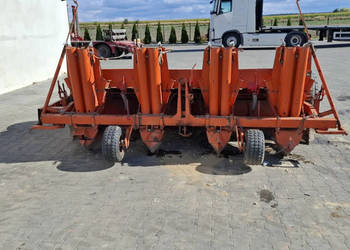 Sadzarka do ziemniaków czterorzędowa 4-rzędowa UDERHAUG 351