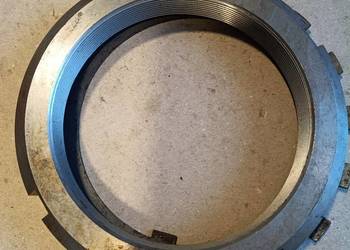 Nakrętka osi obrotu Cyklop .